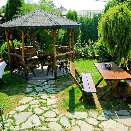 Pension La Cupola Targu Mures Exterior foto