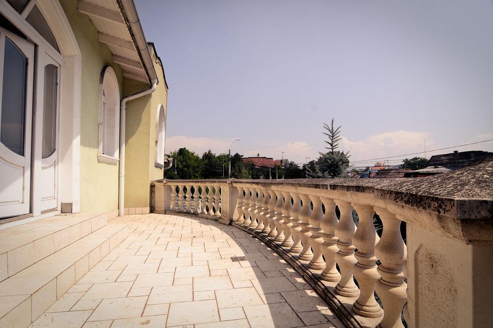 Pension La Cupola Targu Mures Exterior foto