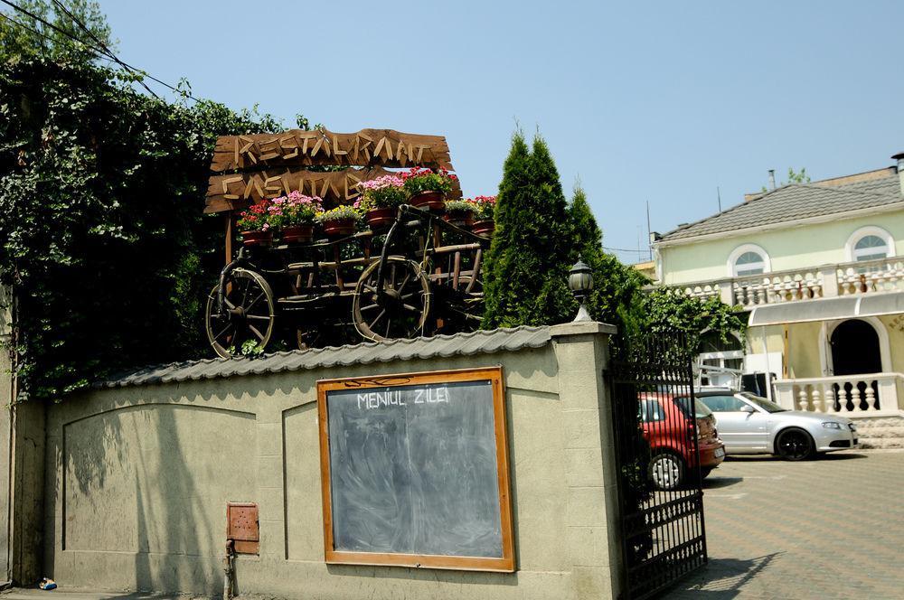 Pension La Cupola Targu Mures Exterior foto