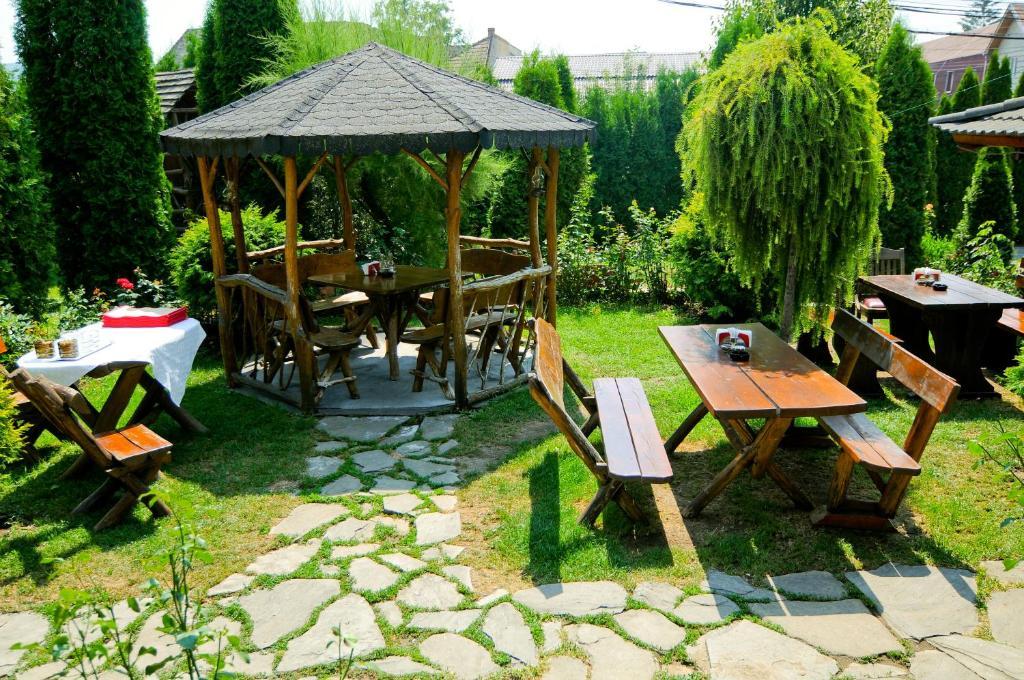 Pension La Cupola Targu Mures Exterior foto