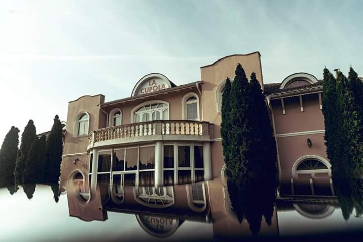 Pension La Cupola Targu Mures Exterior foto